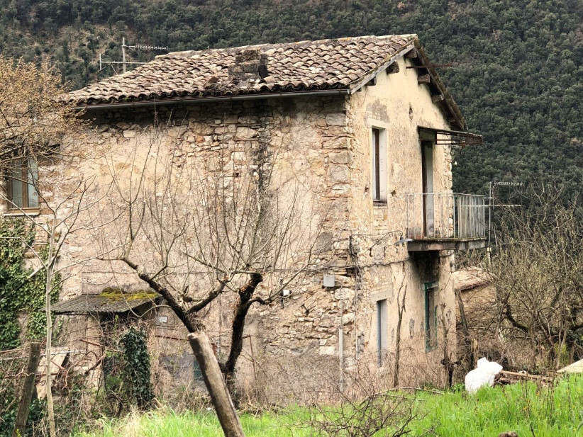 Fabbricato in corso di costruzione immobile residenziale