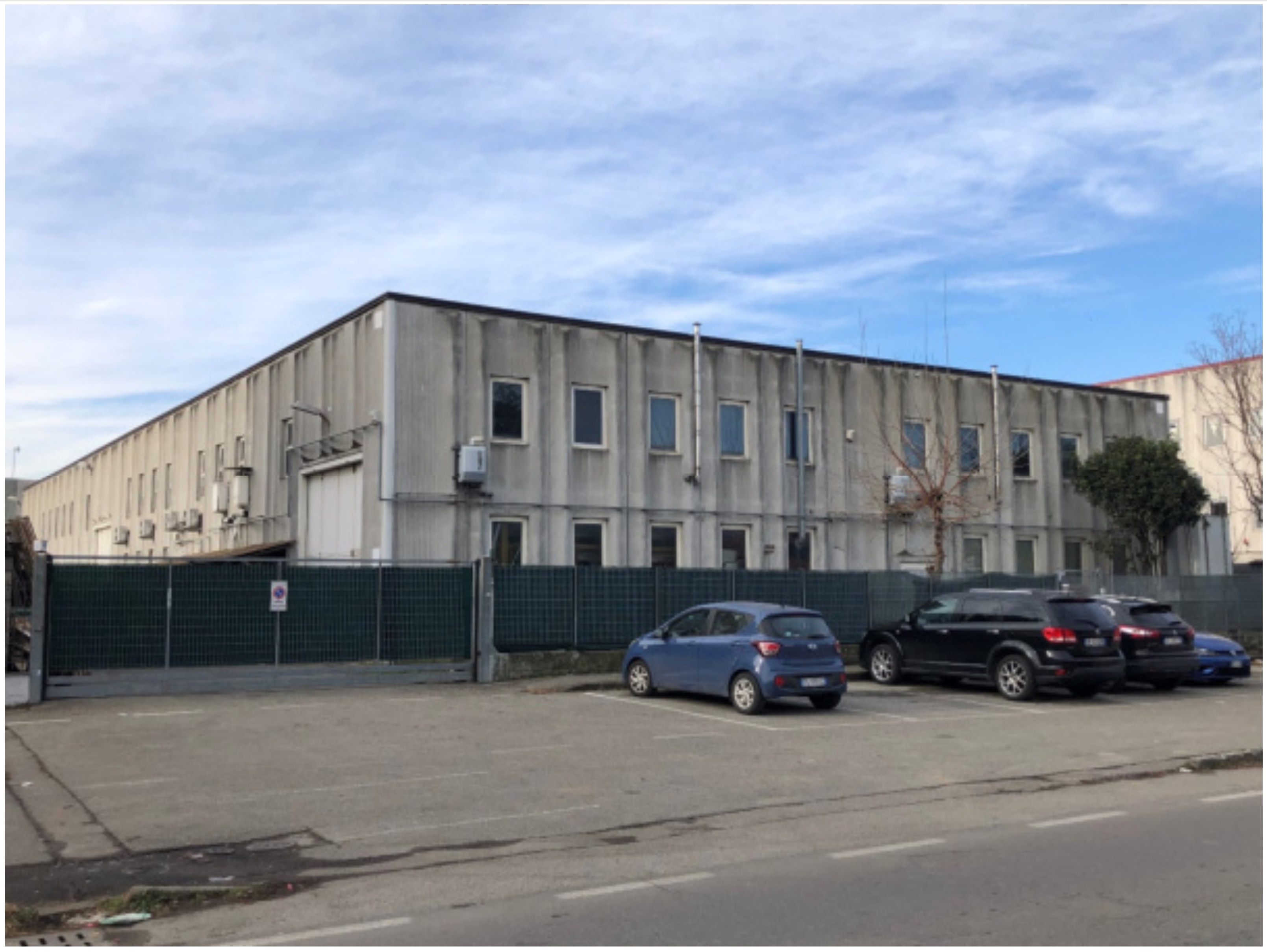 Fabbricati costruiti per esigenze commerciali immobile commerciale