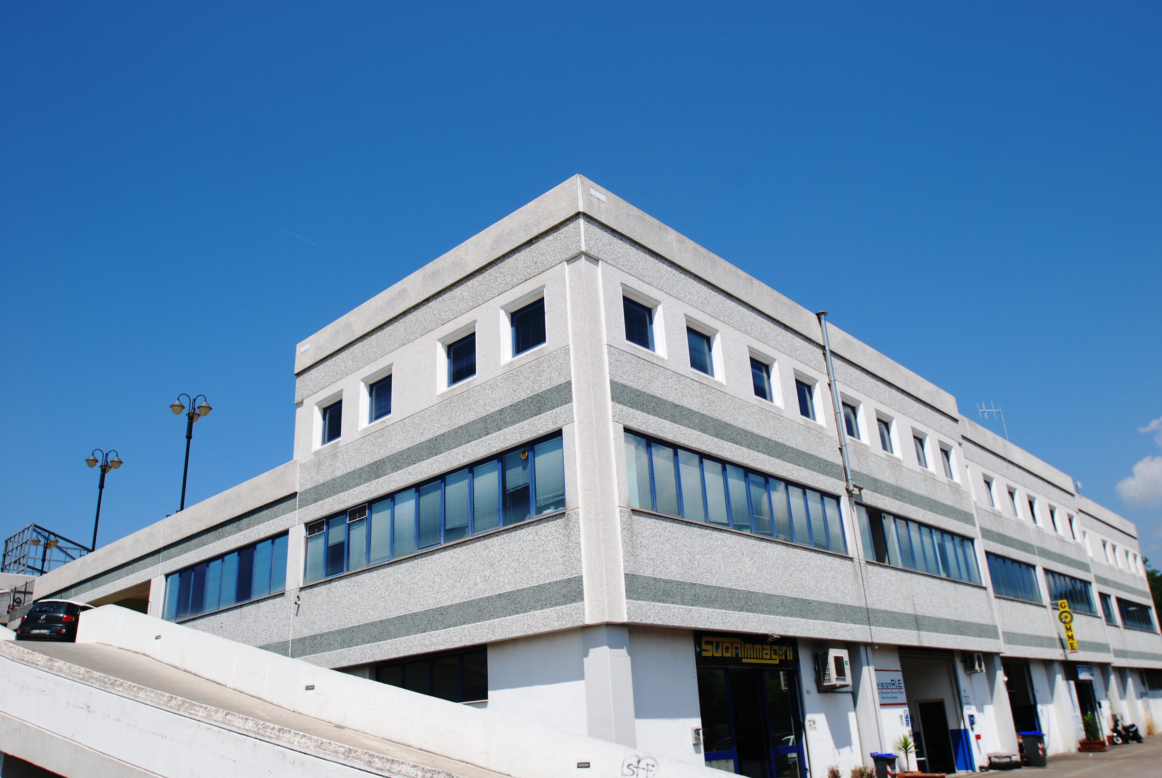 Uffici e studi privati immobile commerciale