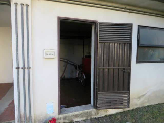Magazzini e locali di deposito immobile commerciale