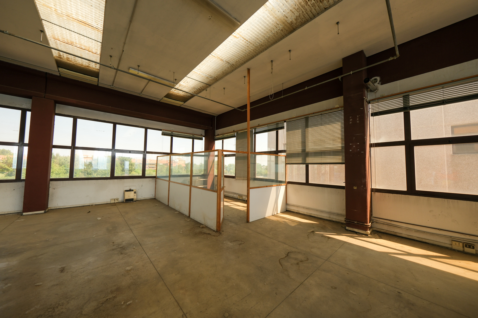 Laboratori per arti e mestieri immobile commerciale