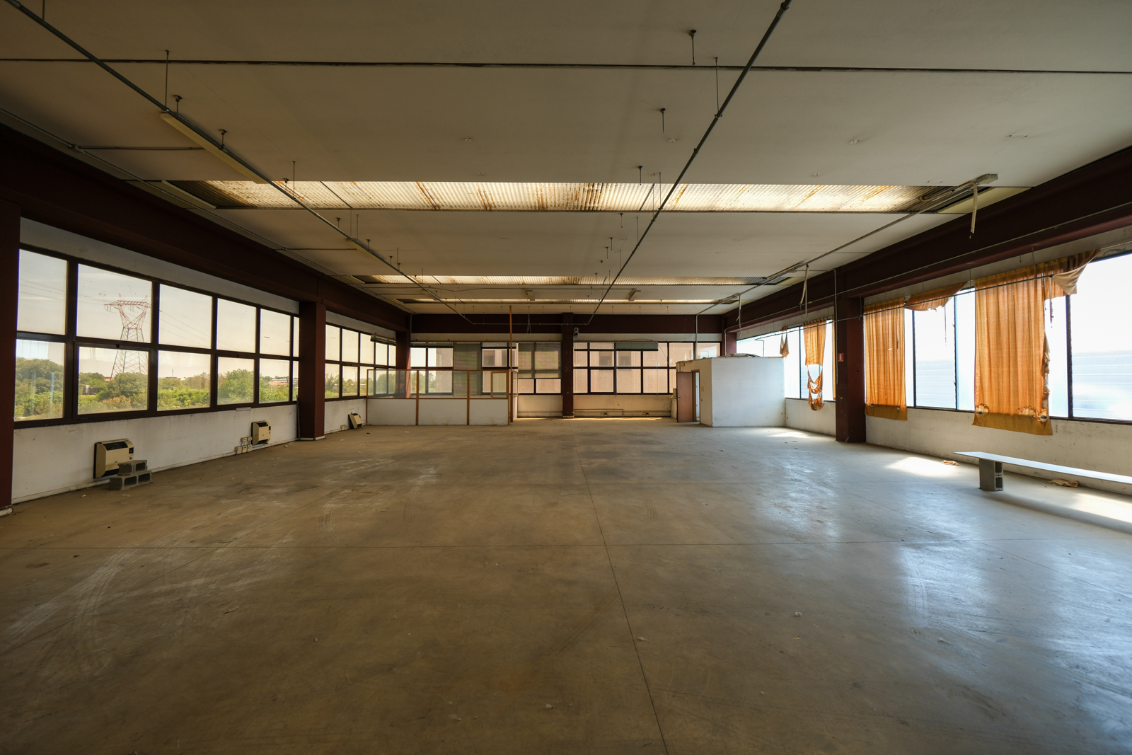 Laboratori per arti e mestieri immobile commerciale