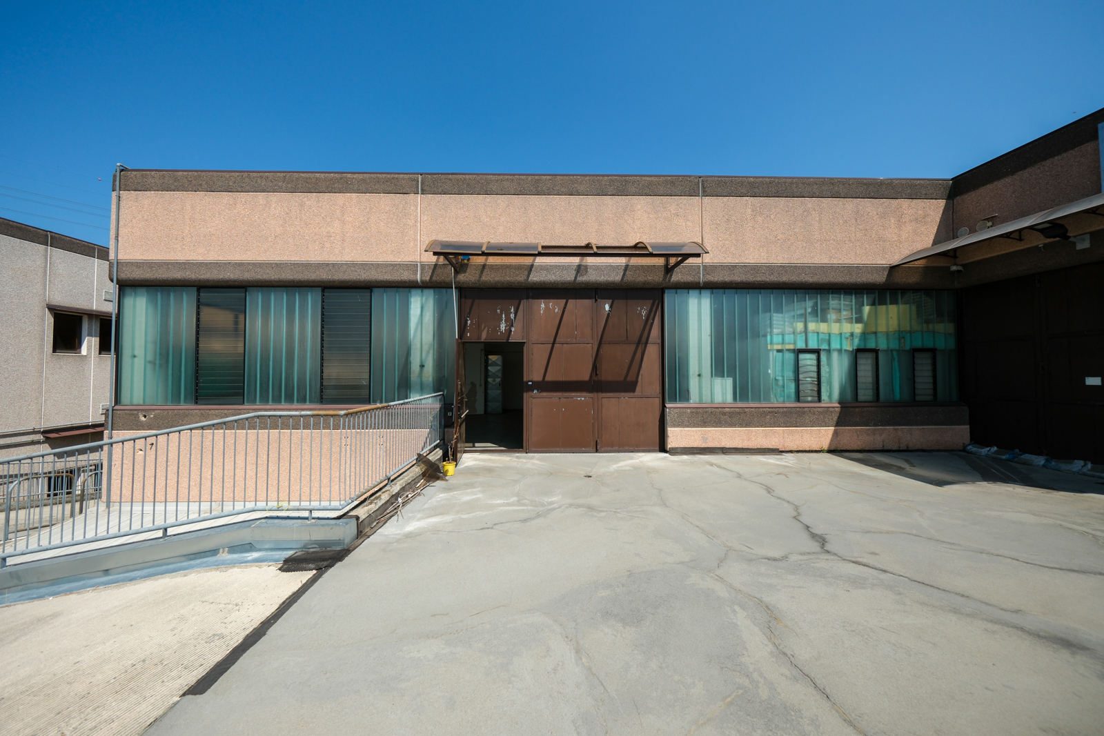 Laboratori per arti e mestieri immobile commerciale