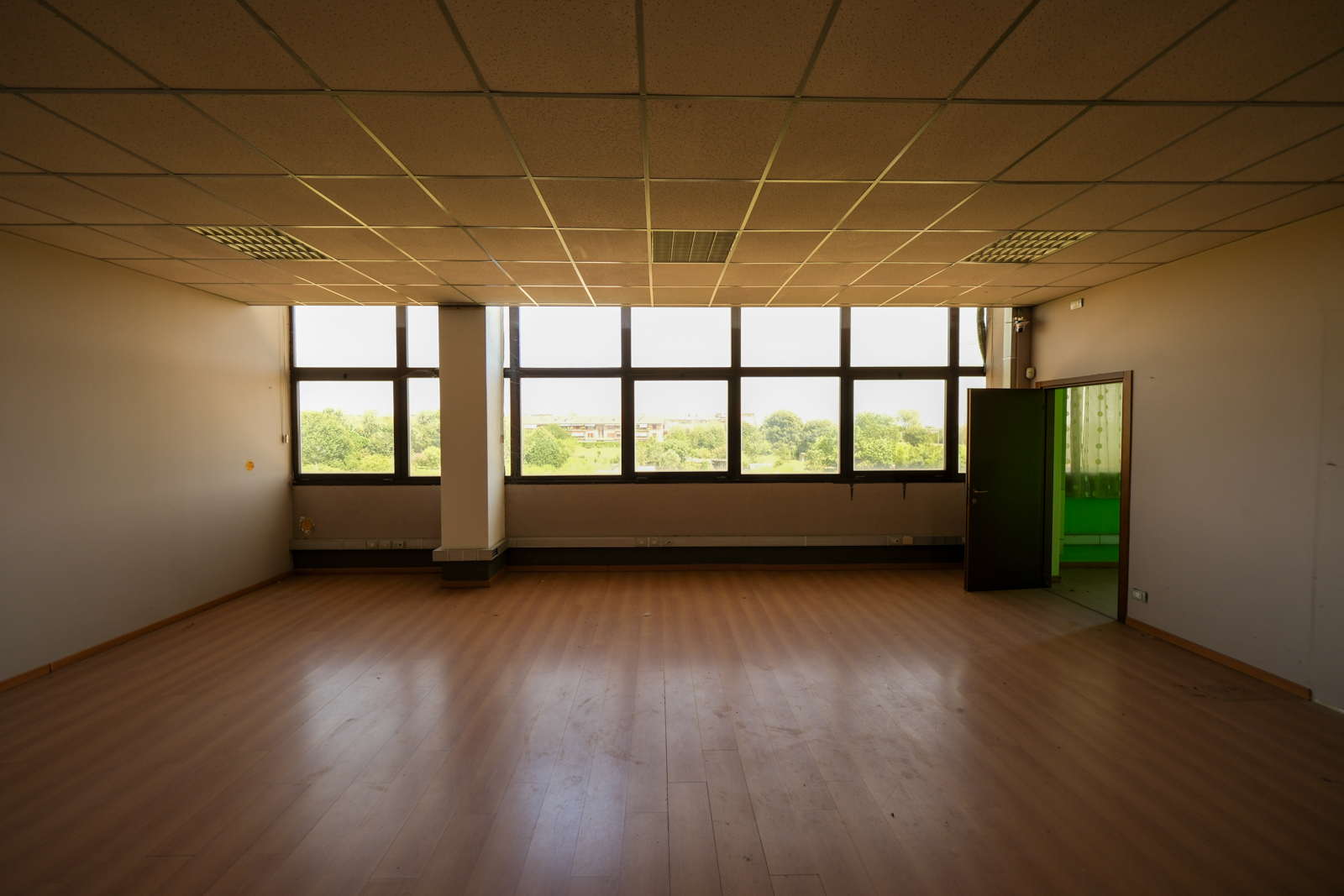 Laboratori per arti e mestieri immobile commerciale