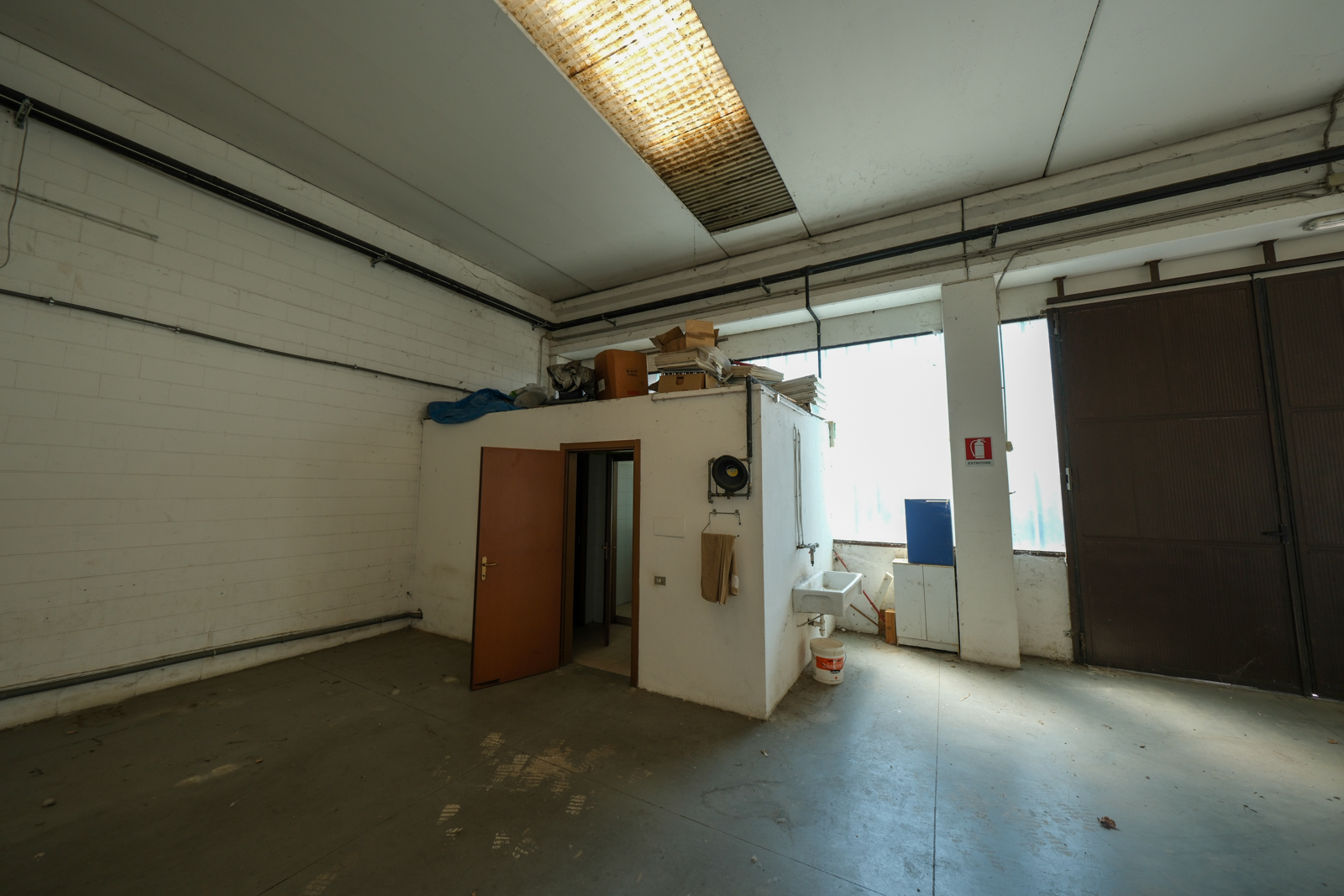 Laboratori per arti e mestieri immobile commerciale