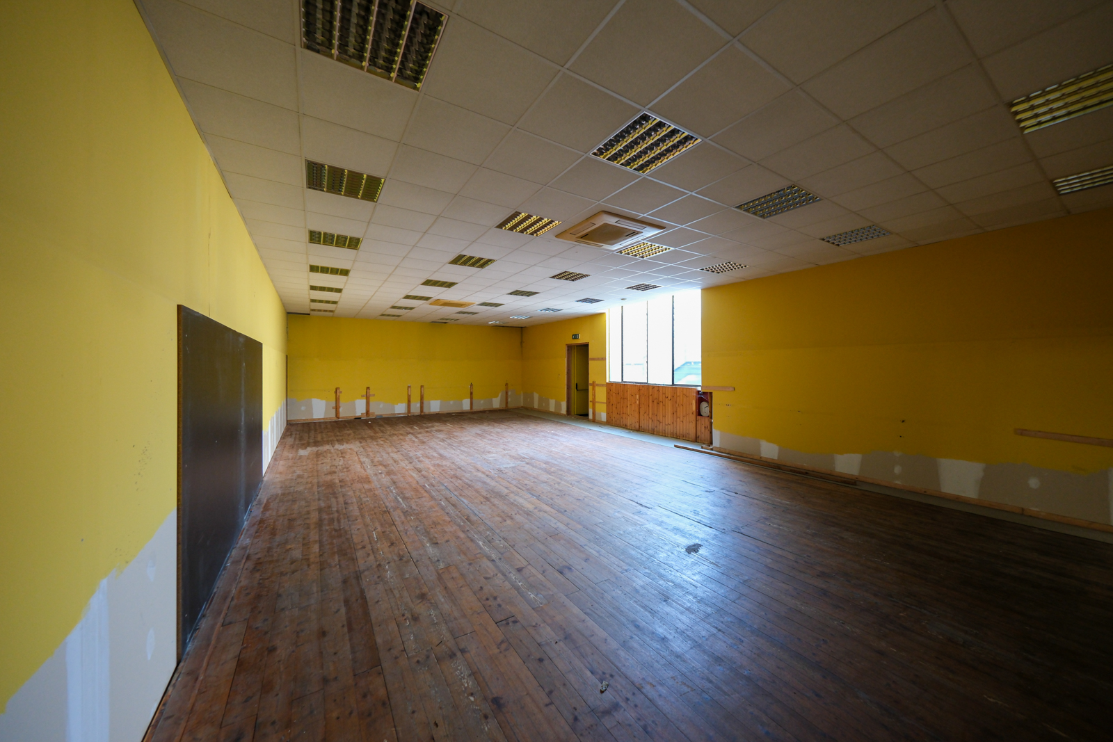 Laboratori per arti e mestieri immobile commerciale