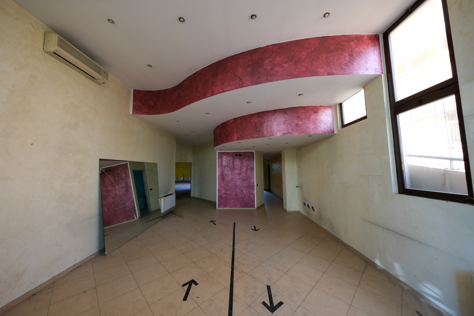 Laboratori per arti e mestieri immobile commerciale