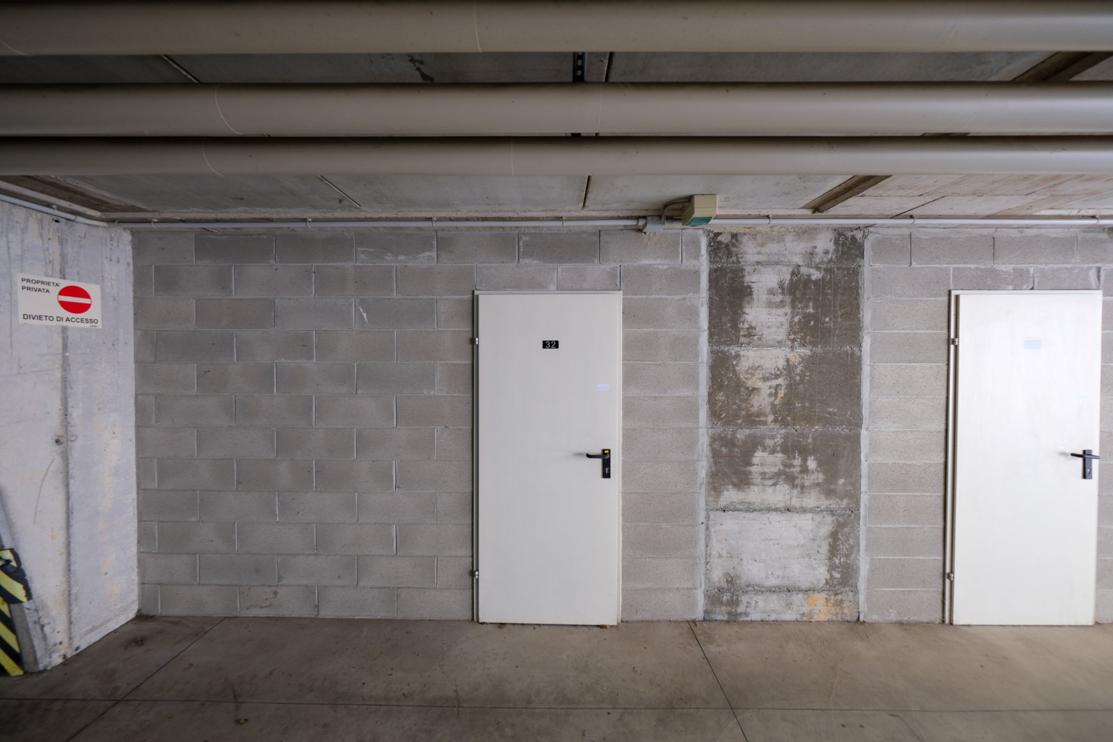 Magazzini e locali di deposito immobile commerciale