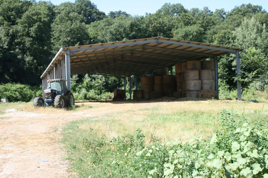 Fabbricati per attività agricole immobile commerciale