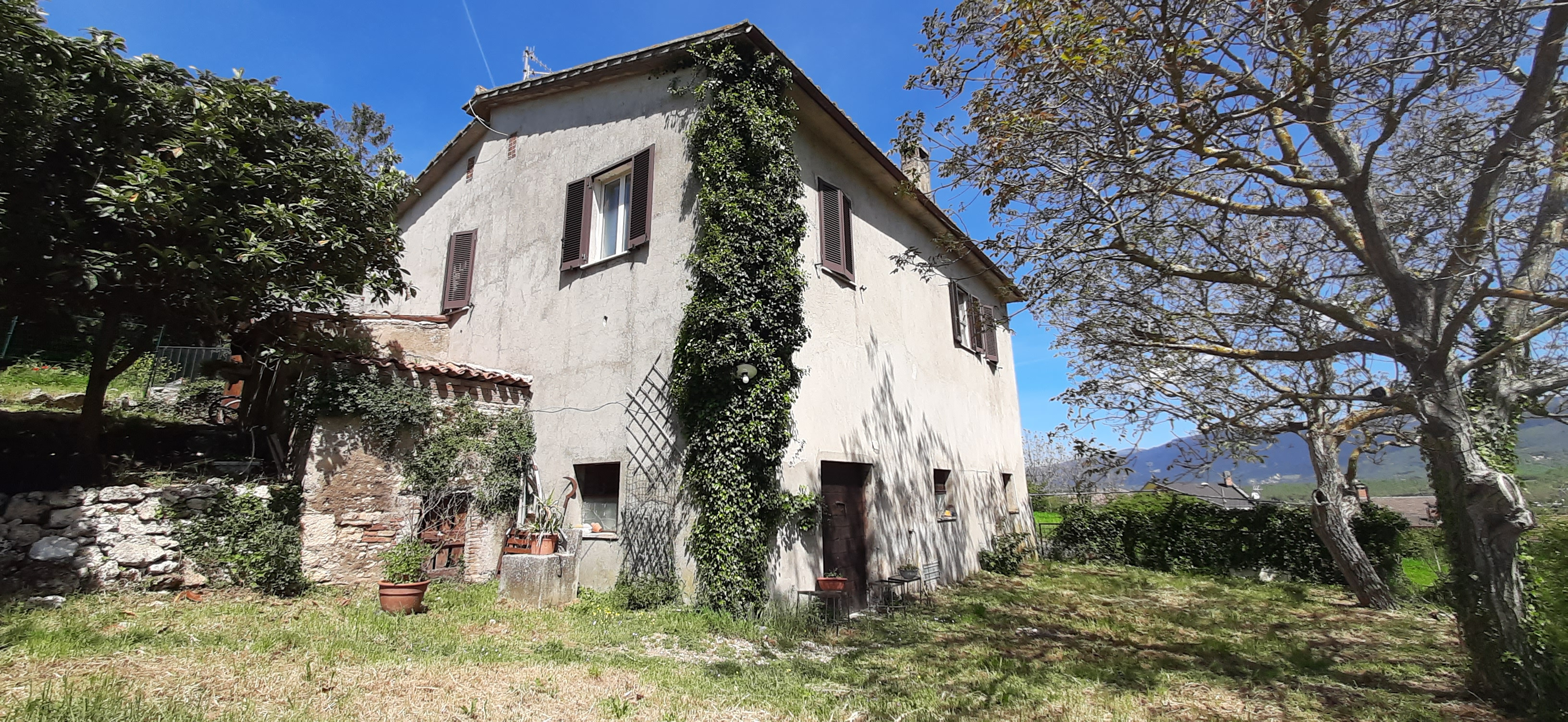 Fabbricato in corso di costruzione immobile residenziale