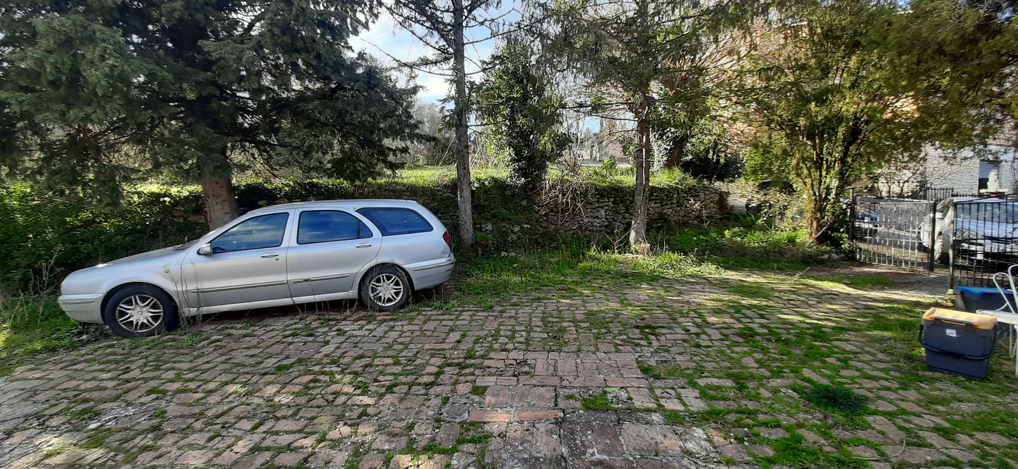 Fabbricato in corso di costruzione immobile residenziale