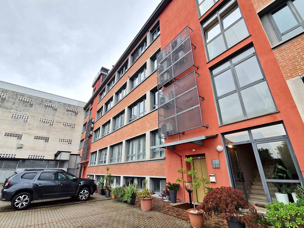 Uffici e studi privati immobile commerciale