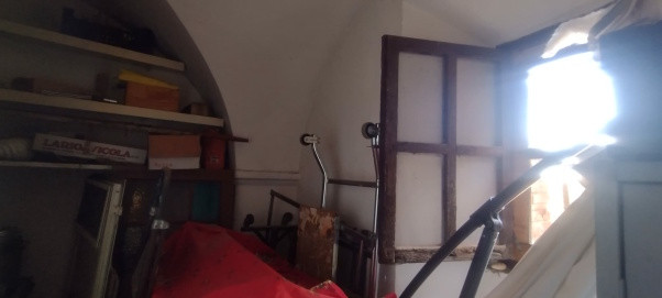 Magazzini e locali di deposito immobile commerciale