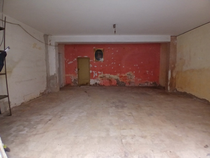 Magazzini e locali di deposito immobile commerciale